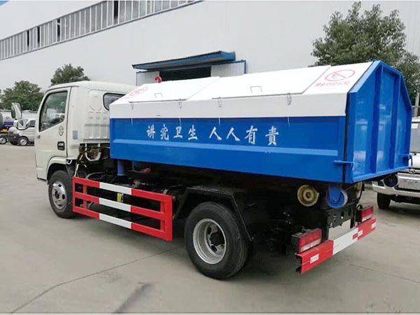 東風(fēng)福瑞卡拉臂式垃圾車(chē) 東風(fēng)福瑞卡拉臂式垃圾車(chē)