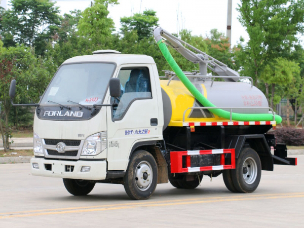 凱力風牌KLF5040GXEB6型吸糞車 凱力風牌KLF5040GXEB6型吸糞車