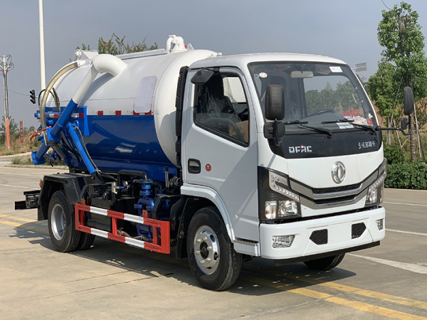 國(guó)六小多利卡 5方 吸污車 國(guó)六小多利卡 5方 吸污車