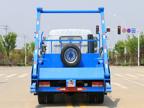 國六東風(fēng)大多利卡 5~6方 擺臂垃圾車 國六東風(fēng)大多利卡 5~6方 擺臂垃圾車