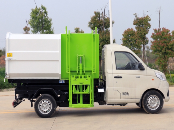國(guó)六福田祥菱 3方 掛桶垃圾車 國(guó)六福田祥菱 3方 掛桶垃圾車