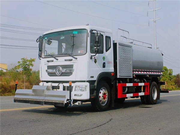國六東風(fēng)D9 11方路面清洗車 國六東風(fēng)D9 11方路面清洗車
