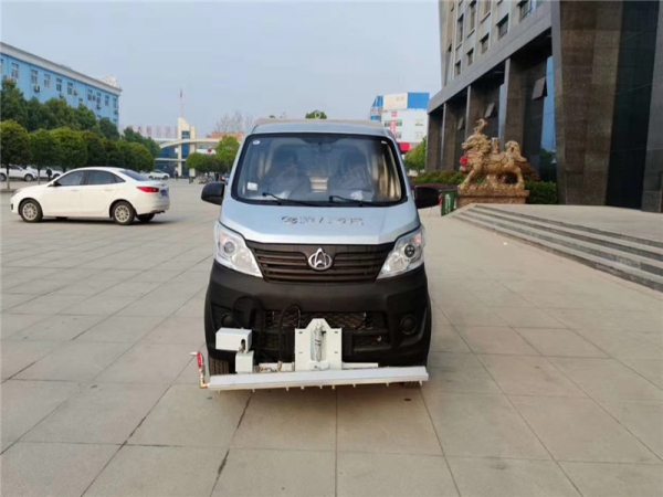 國(guó)六長(zhǎng)安2方路面清洗車 國(guó)六長(zhǎng)安2方路面清洗車