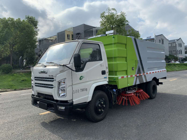國(guó)六江鈴凱銳掃路車 國(guó)六江鈴凱銳掃路車