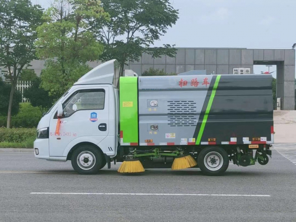 國六東風(fēng)途逸3方掃路車 國六東風(fēng)途逸3方掃路車