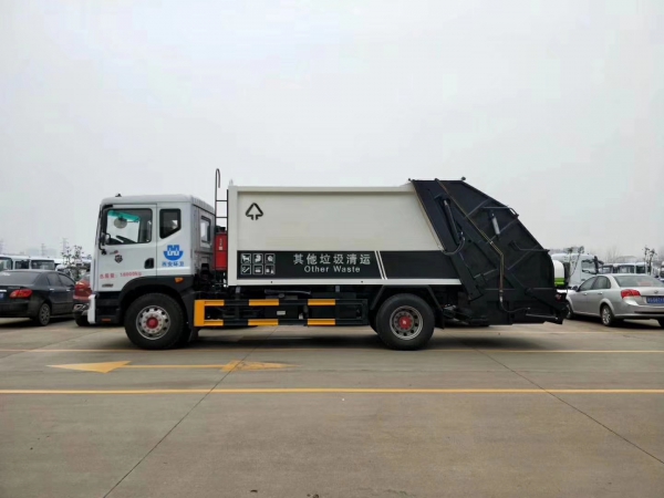 國六東風(fēng)D9 12方 壓縮垃圾車 國六東風(fēng)D9 12方 壓縮垃圾車
