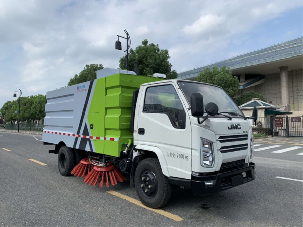 國(guó)六江鈴凱銳掃路車 國(guó)六江鈴凱銳掃路車