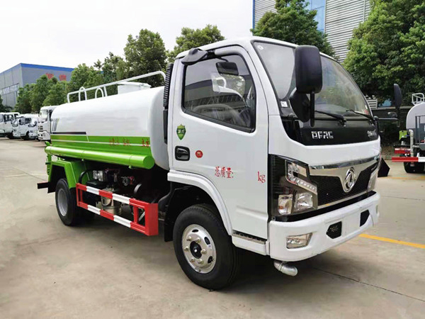 國(guó)六東風(fēng)小福瑞卡 5噸 灑水車 國(guó)六東風(fēng)小福瑞卡 5噸 灑水車