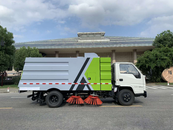 國(guó)六江鈴凱銳掃路車 國(guó)六江鈴凱銳掃路車