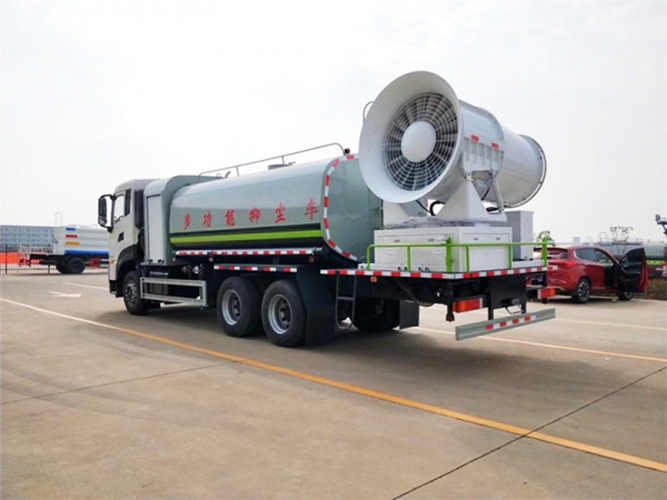 國六東風(fēng)天龍后八輪 20噸 噴霧車 國六東風(fēng)天龍后八輪 20噸 噴霧車
