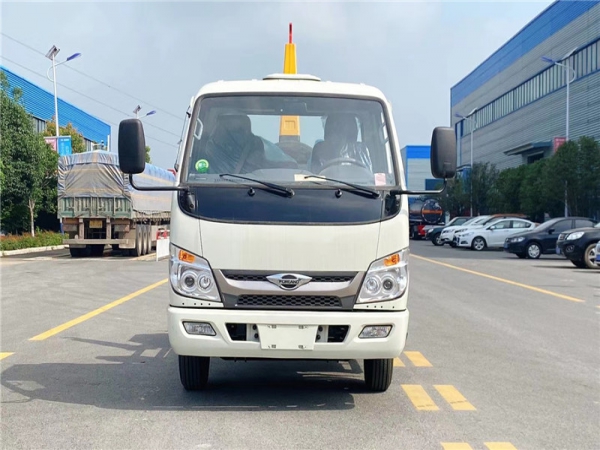 國六藍(lán)牌福田3-4方勾臂垃圾車 國六藍(lán)牌福田3-4方勾臂垃圾車