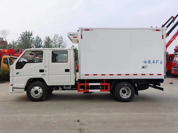 國(guó)六江鈴順達(dá)雙排座3米2冷藏車 國(guó)六江鈴順達(dá)雙排座3米2冷藏車