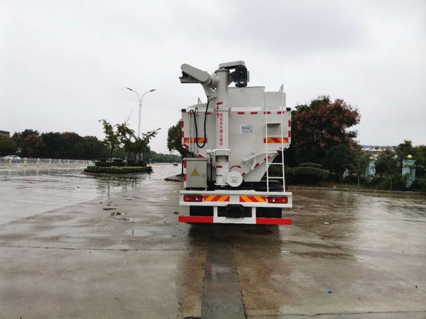 東風(fēng)天錦小三軸30方(15噸)散裝飼料車 東風(fēng)天錦小三軸30方(15噸)散裝飼料車