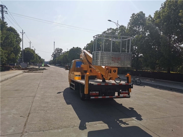 國六東風涂逸20米高空作業(yè)車 國六東風涂逸20米高空作業(yè)車