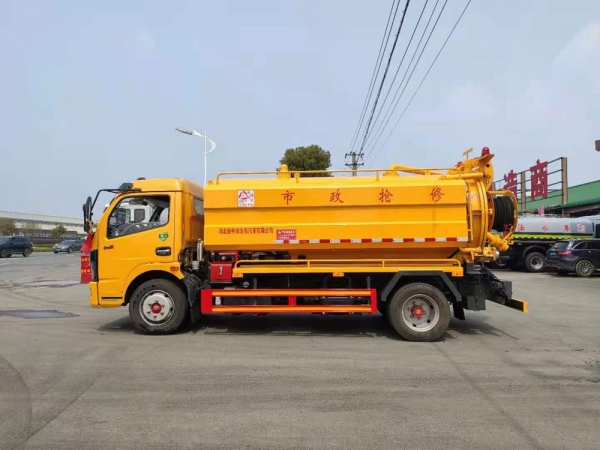 國六東風(fēng)凱普特K7/東風(fēng)多利卡D7清洗吸污車 國六東風(fēng)凱普特K7/東風(fēng)多利卡D7清洗吸污車