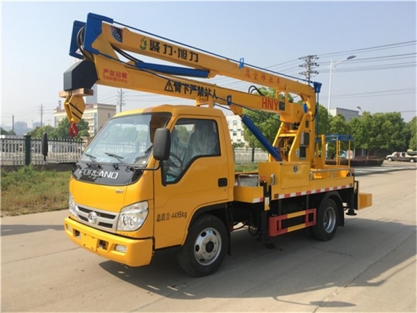 國六福田13.5米高空作業(yè)車 國六福田13.5米高空作業(yè)車