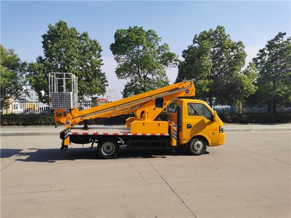 國六東風涂逸20米高空作業(yè)車 國六東風涂逸20米高空作業(yè)車