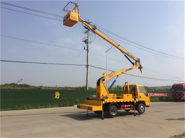 國六福田13.5米高空作業(yè)車 國六福田13.5米高空作業(yè)車