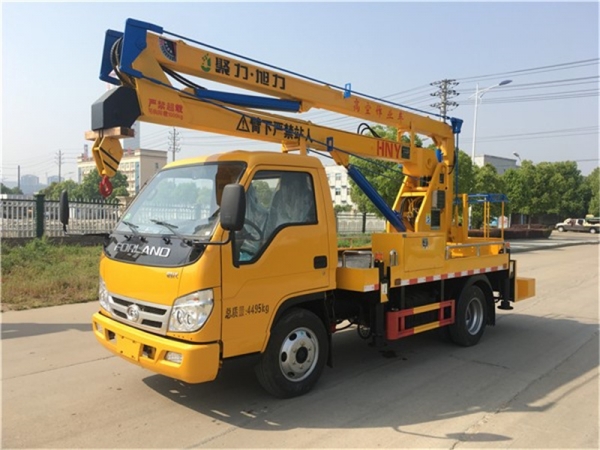 國六福田13.5米高空作業(yè)車 國六福田13.5米高空作業(yè)車