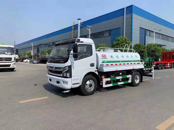 東風(fēng)凱普特5方純電動灑水車 東風(fēng)凱普特5方純電動灑水車