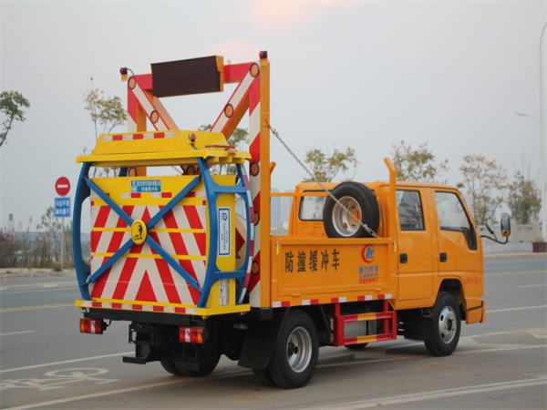 江鈴藍(lán)牌70K防撞車 江鈴藍(lán)牌70K防撞車