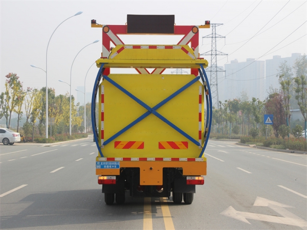 東風(fēng)D6防撞緩沖車 東風(fēng)D6防撞緩沖車
