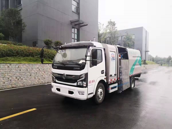 東風(fēng)凱普特純電動(dòng)護(hù)欄清洗車 東風(fēng)凱普特純電動(dòng)護(hù)欄清洗車