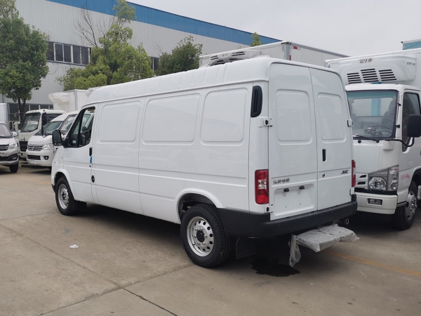 江鈴特順?biāo)幤防滏溸\(yùn)輸車 江鈴特順?biāo)幤防滏溸\(yùn)輸車