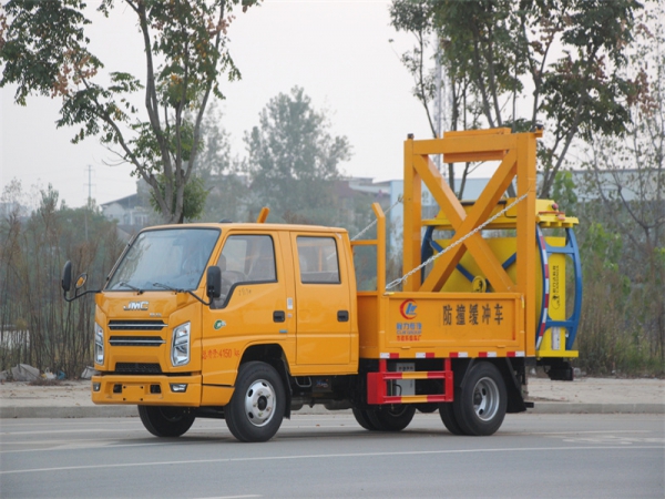 江鈴藍(lán)牌70K防撞車 江鈴藍(lán)牌70K防撞車