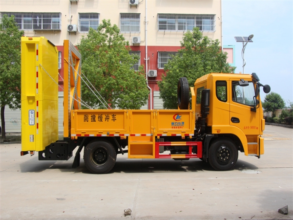 東風(fēng)錦程12T防撞車 東風(fēng)錦程12T防撞車
