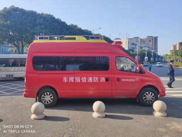 通訊指揮車 通訊指揮車