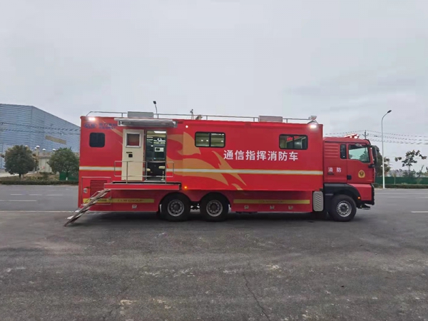 通訊指揮車 通訊指揮車
