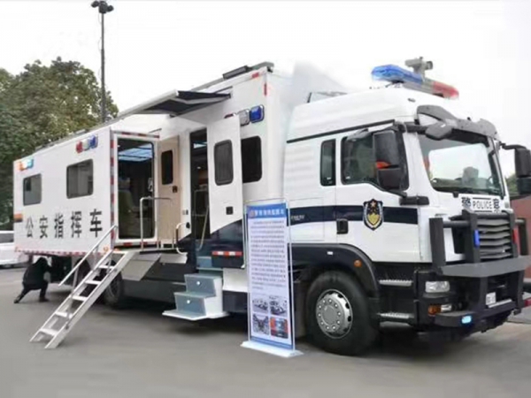 擴展倉指揮車 擴展倉指揮車