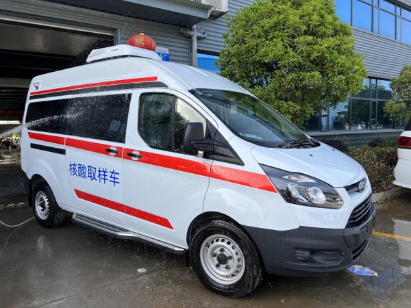 雙窗口福特V362核酸采樣車 雙窗口福特V362核酸采樣車